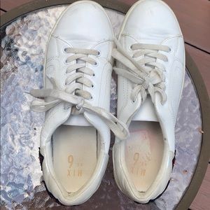 White sneakers with flowers